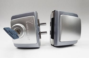 MULTLOCK CAM KAPI KİLİDİ